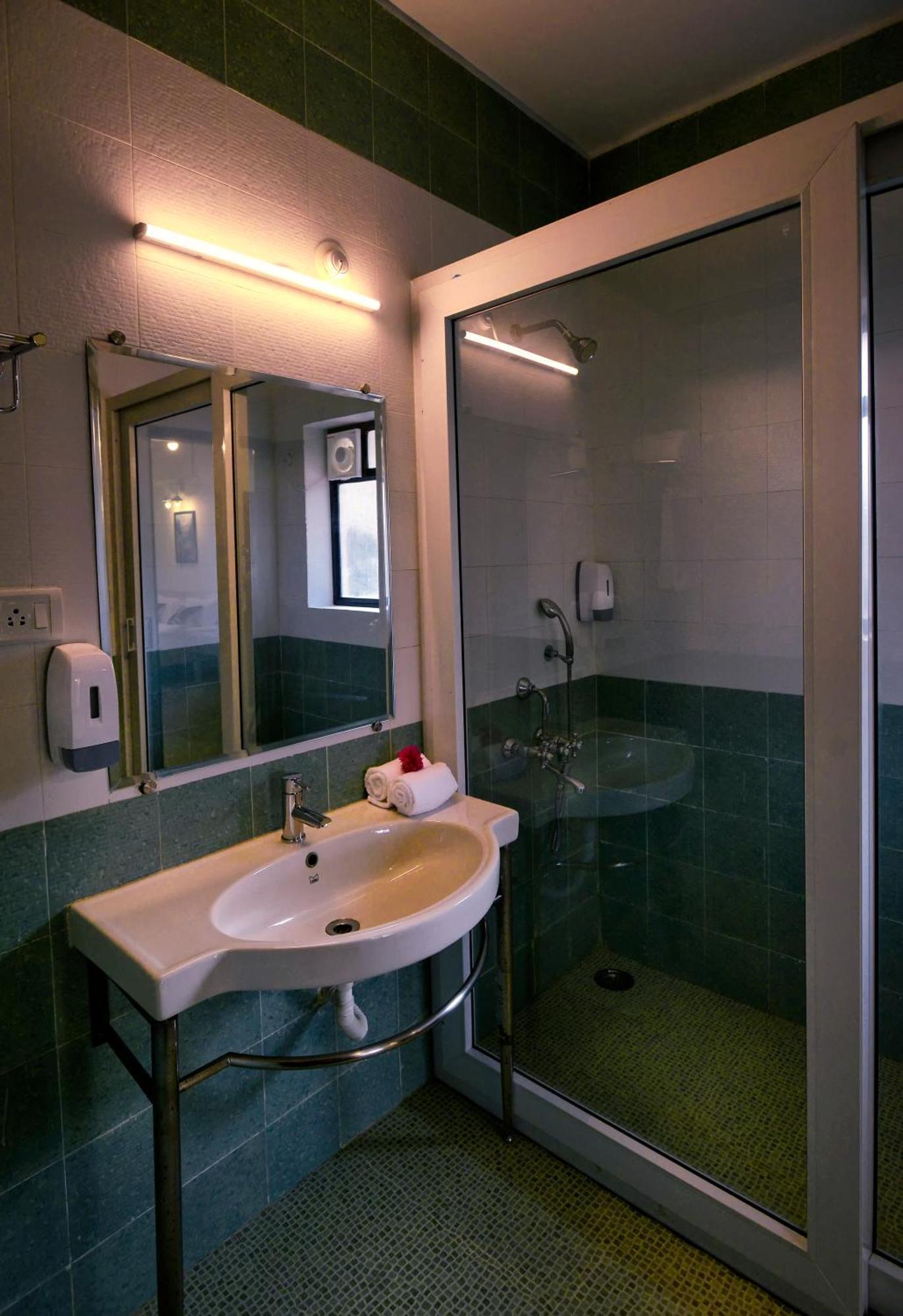 Treehouse Blue Hotel & Villas 콜바 외부 사진